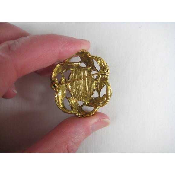 Vintage Goldtone Brooch Pink Resin Cabochon  Ornate Twist Design - Picture 3 of 4